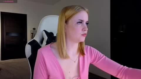 shinyluna online show from November 2025 10:17:02 AM