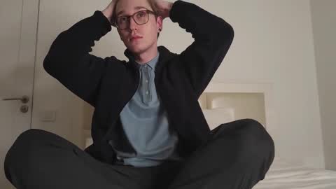 Matthew online show from March 2026 09:39:02 PM