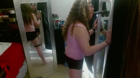 sarah online show from April 2026 08:31:01 PM