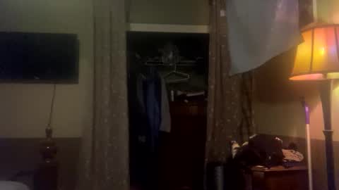 Snapshot of shluttydaddy chatting on February 2025 09:43:01 AM shluttydaddy online show from February 2025 09:43:01 AM