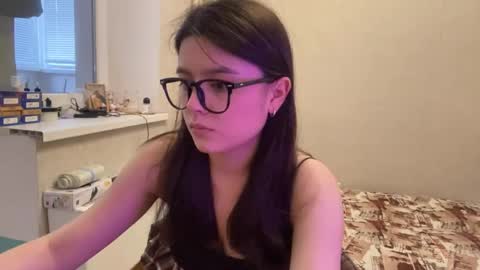 Snapshot of shontagrabowski chatting on June 2026 02:21:02 PM Marie online show from June 2026 02:21:02 PM