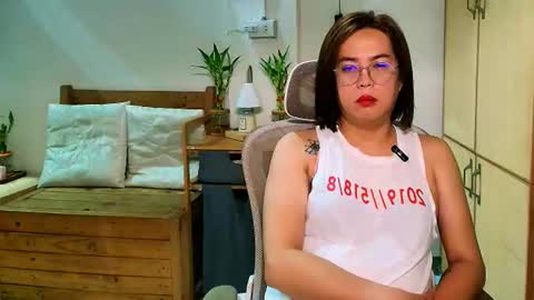 Snapshot of shootingcumts chatting on June 2026 01:03:01 AM Mori online show from June 2026 01:03:01 AM