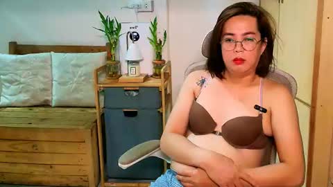 Snapshot of shootingcumts chatting on July 2026 01:00:01 AM Mori online show from July 2026 01:00:01 AM