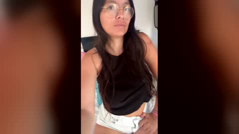 Snapshot of shopiagarcia_ chatting on December 2025 03:05:01 PM lamai online show from December 2025 03:05:01 PM