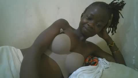 Snapshot of shortnswee254 chatting on October 2025 08:08:02 PM shortnswee254 online show from October 2025 08:08:02 PM