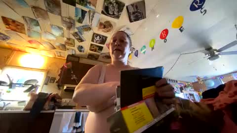 shorty920505 online show from April 2026 11:28:01 PM