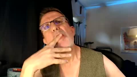 Snapshot of shrewtamer chatting on July 2026 10:12:01 PM shrewtamer online show from July 2026 10:12:01 PM