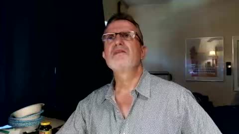 Snapshot of shrewtamer chatting on August 2026 06:18:01 PM shrewtamer online show from August 2026 06:18:01 PM