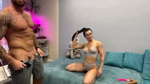 Snapshot of shtirlec86 chatting on December 2024 03:59:02 AM Mary and Piter online show from December 2024 03:59:02 AM