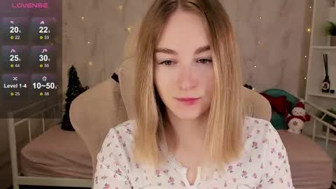 Polly online show from December 2025 12:04:01 AM