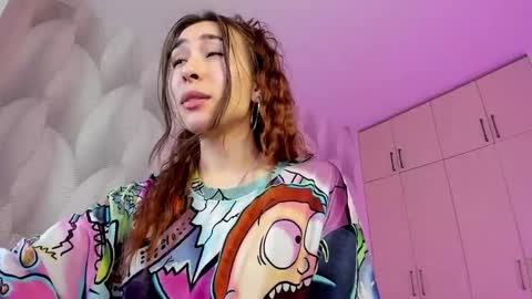 Snapshot of shy_bambiii chatting on December 2024 05:10:02 AM Mika online show from December 2024 05:10:02 AM