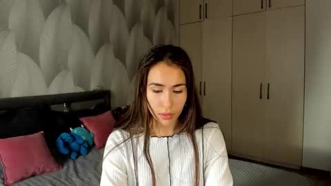 Snapshot of shy_bambiii chatting on September 2025 03:30:02 AM Mika online show from September 2025 03:30:02 AM