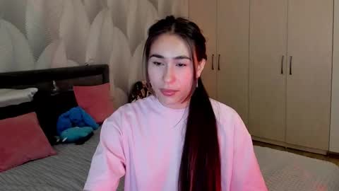 Snapshot of shy_bambiii chatting on November 2025 02:23:02 AM Mika online show from November 2025 02:23:02 AM