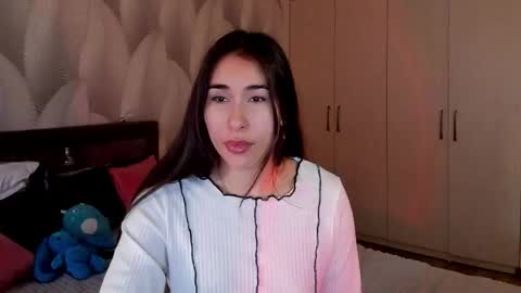 Snapshot of shy_bambiii chatting on November 2025 02:17:02 AM Mika online show from November 2025 02:17:02 AM