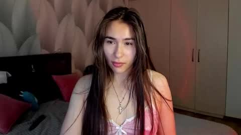 Snapshot of shy_bambiii chatting on December 2025 03:25:01 AM Mika online show from December 2025 03:25:01 AM