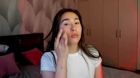 Snapshot of shy_bambiii chatting on December 2025 03:36:01 AM Mika online show from December 2025 03:36:01 AM