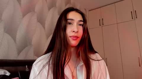 Snapshot of shy_bambiii chatting on February 2026 02:54:02 AM Mika online show from February 2026 02:54:02 AM