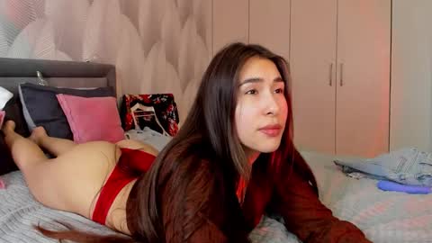 Snapshot of shy_bambiii chatting on February 2026 03:43:01 AM Mika online show from February 2026 03:43:01 AM