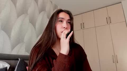 Snapshot of shy_bambiii chatting on February 2026 03:24:01 AM Mika online show from February 2026 03:24:01 AM