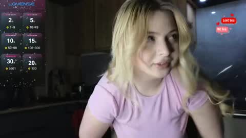 Molly online show from May 2026 09:12:01 PM