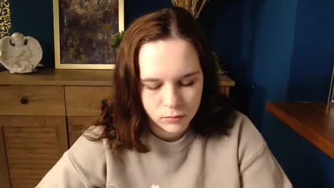 shy_lil online show from December 2025 02:34:01 PM