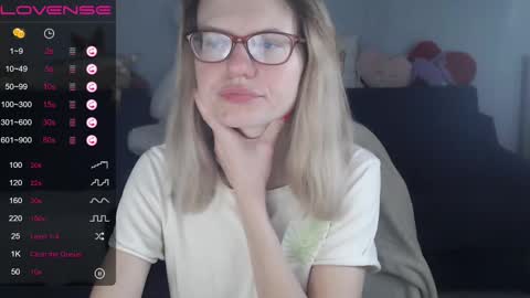 Snapshot of shy_moony chatting on February 2025 10:04:02 PM just Alex online show from February 2025 10:04:02 PM