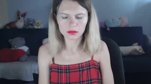 Snapshot of shy_moony chatting on September 2025 03:33:01 PM just Alex online show from September 2025 03:33:01 PM