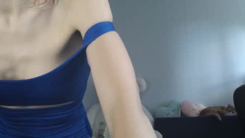 Snapshot of shy_moony chatting on September 2025 02:09:02 PM just Alex online show from September 2025 02:09:02 PM