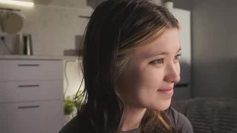 Akemi online show from April 2026 03:09:01 PM