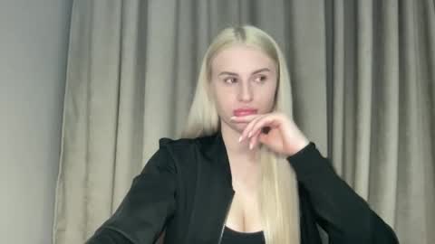 Shy Fox online show from April 2026 05:43:02 PM