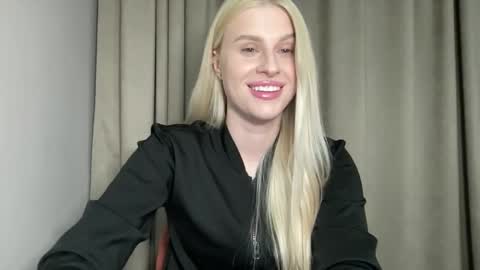 Shy Fox online show from April 2026 07:32:01 PM