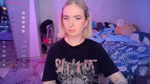 Effie online show from February 2025 12:11:01 PM