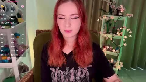 Snapshot of shyfoxxxy chatting on July 2026 06:39:02 AM Effie online show from July 2026 06:39:02 AM