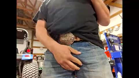 shyguycurious5 online show from October 2025 08:42:01 PM