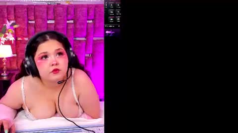 Snapshot of shylysweet chatting on July 2026 05:21:01 AM Shyly online show from July 2026 05:21:01 AM