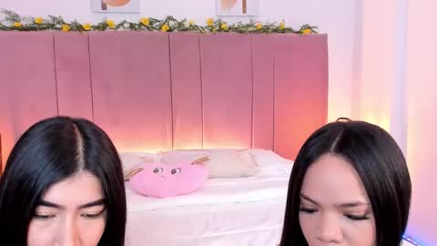 Siara and Zoe tattoo online show from March 2026 10:25:01 PM