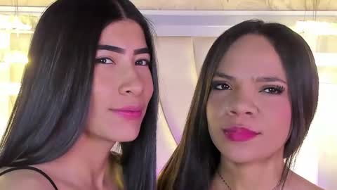 Snapshot of siara_lewis_ chatting on July 2026 11:18:02 PM Siara and Zoe tattoo online show from July 2026 11:18:02 PM