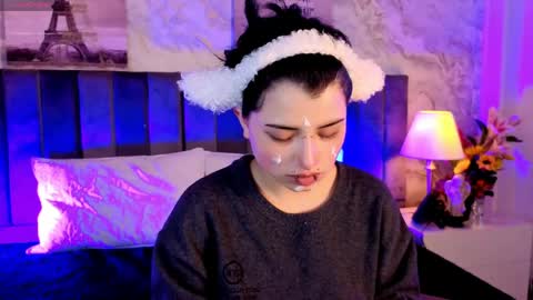 Snapshot of sienna_desiree chatting on May 2026 01:29:02 PM Sienna Desieree online show from May 2026 01:29:02 PM