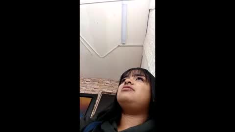 Snapshot of sienna_lux01 chatting on May 2026 02:29:01 AM sienna_lux01 online show from May 2026 02:29:01 AM