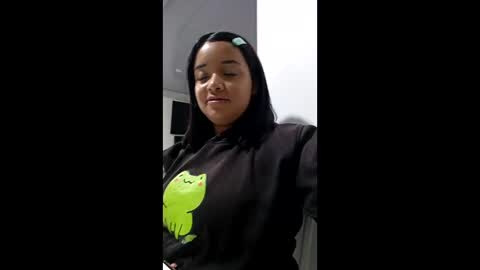 Snapshot of sienna_lux01 chatting on May 2026 02:30:02 AM sienna_lux01 online show from May 2026 02:30:02 AM