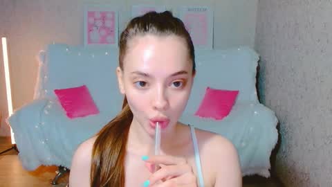 Sienna Mia online show from June 2026 05:39:02 PM