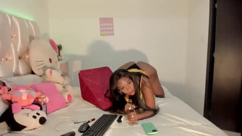 sierra_violet online show from January 2025 01:19:01 AM