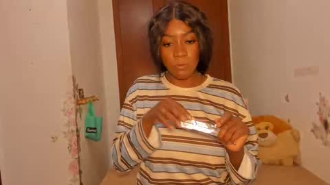 Snapshot of sierra_violet chatting on April 2026 04:04:02 PM sierra_violet online show from April 2026 04:04:02 PM