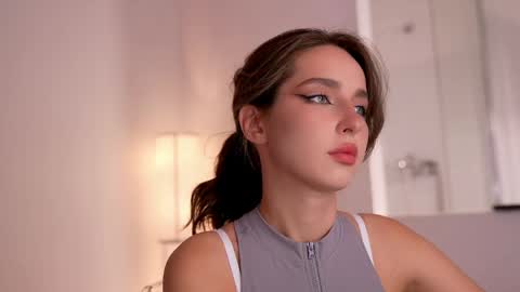 Snapshot of silent_chill chatting on January 2025 10:39:02 AM Chilli online show from January 2025 10:39:02 AM