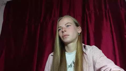 JULIANA online show from March 2026 10:04:02 PM