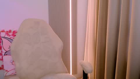 silk_ann online show from April 2026 12:29:02 PM