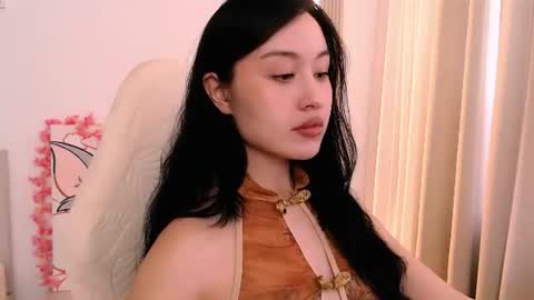 silk_ann online show from June 2026 07:18:01 AM