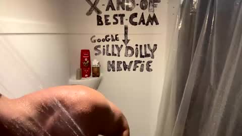 Snapshot of sillydillynewfie chatting on July 2026 04:35:02 PM Silly Dilly Newfie online show from July 2026 04:35:02 PM