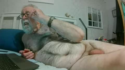 sillyoldman45221063 online show from June 2026 10:12:02 PM