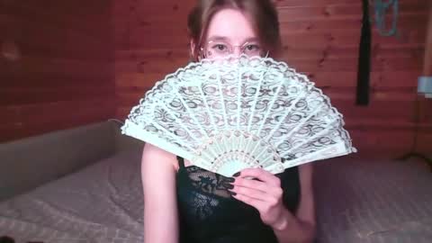 Snapshot of silvadevil chatting on May 2026 05:29:02 PM Kate online show from May 2026 05:29:02 PM